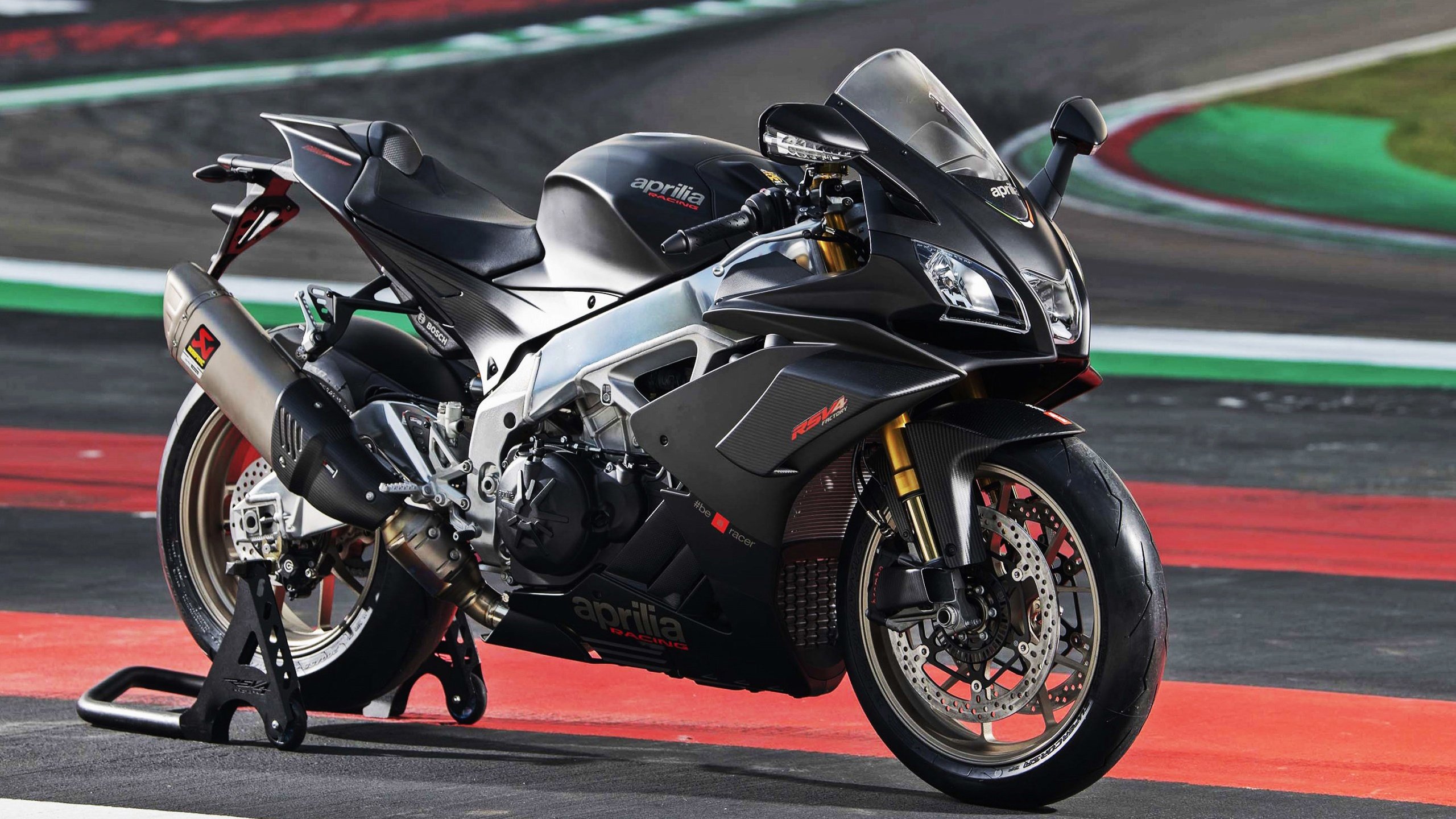 国内羽毛球联赛:各路高手齐聚一堂,中国羽毛球队比赛