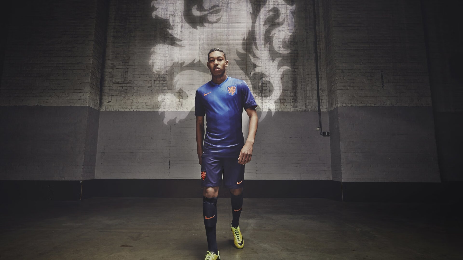 九游游戏中心官网-江汉南路主场平局，积分榜前三位置牢不可破，江汉路附近球场