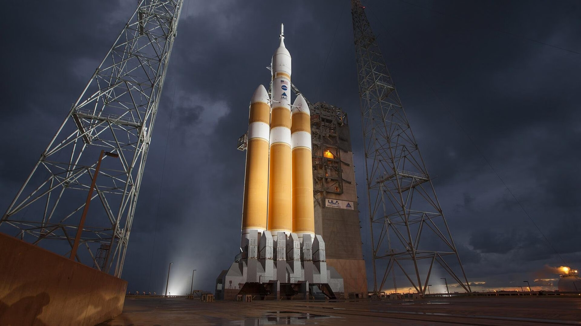 中超裁判员职业化路径迟缓,中超裁判工资多少钱