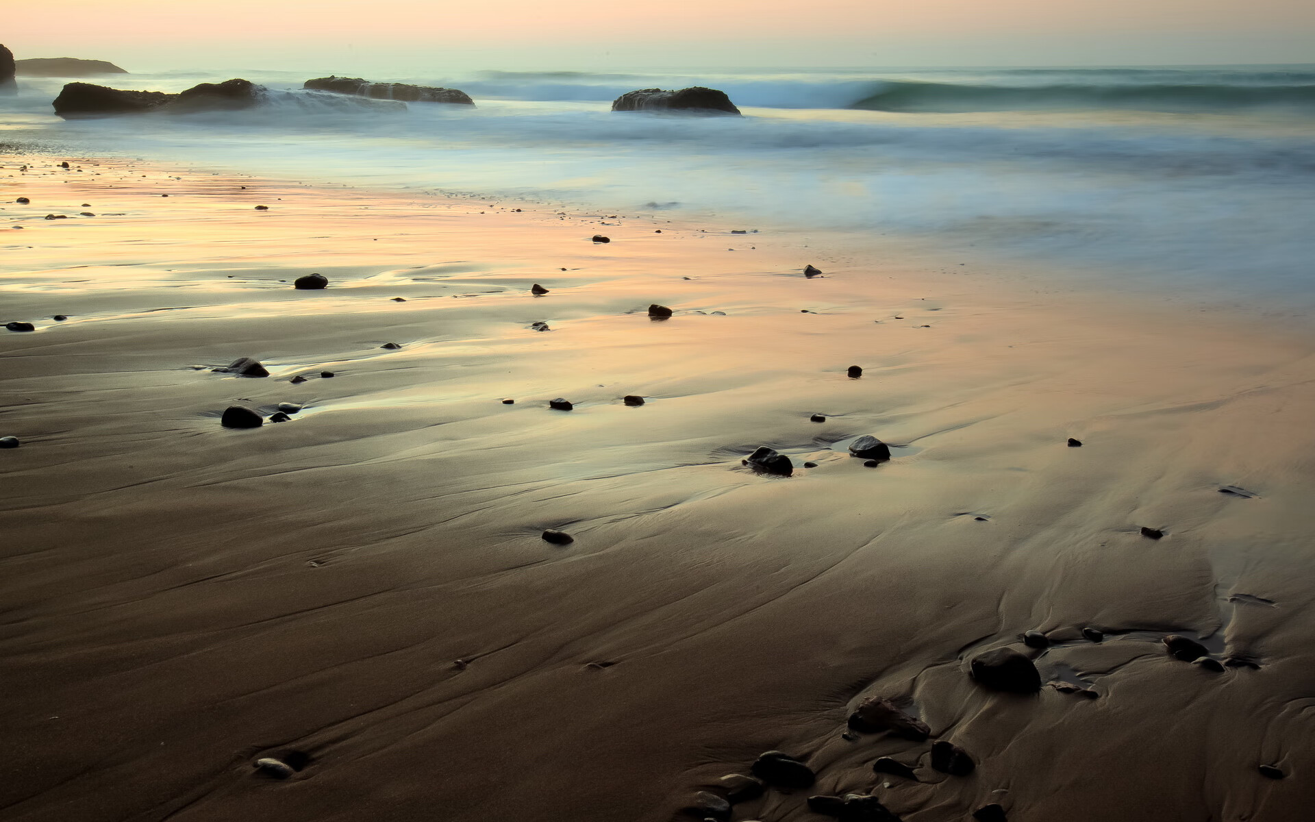 九游下载安装-小组赛对阵法国连续胜出，士气回升，法国队小组出线