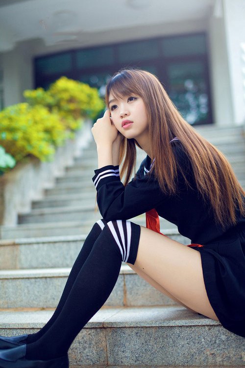 赛尔·阿尔斯塔：南非队的防线指挥官，为球队注入强大动力，阿尔塞塔斯一世